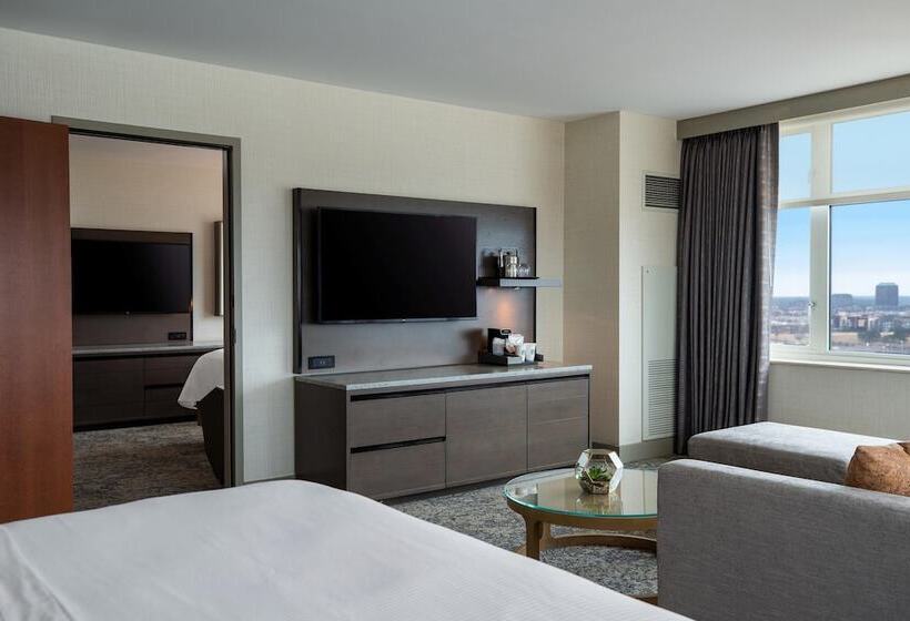 俱乐部房间, The Westin Chicago Lombard