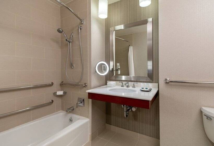 俱乐部房间, The Westin Chicago Lombard