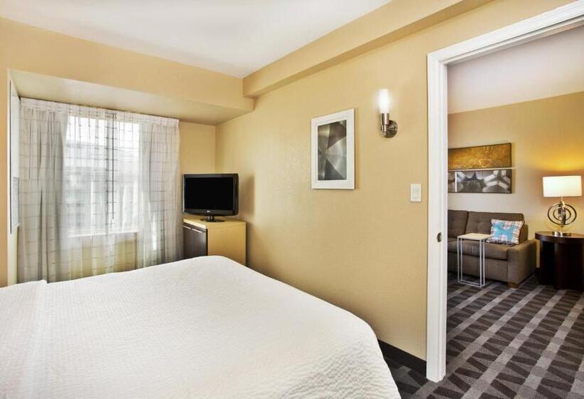 Люкс 2 Спальни, Towneplace Suites Republic Airport Long Island Farmingdale