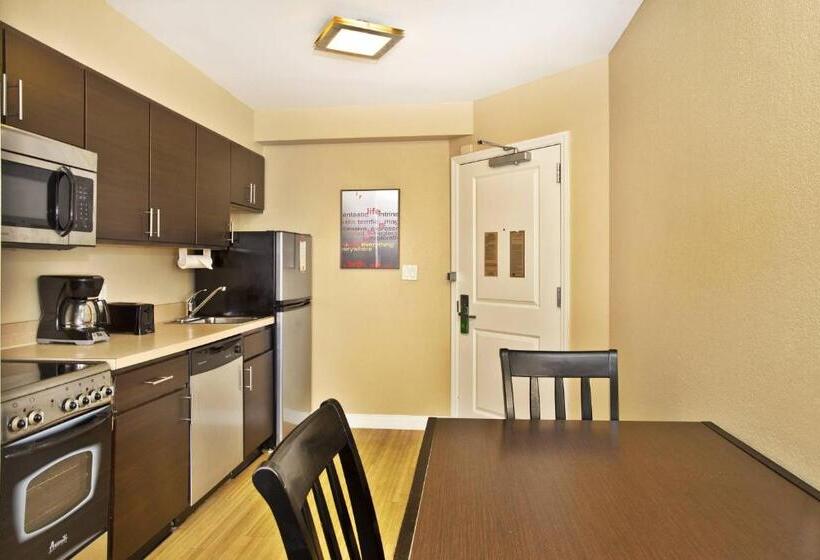 스위트, Towneplace Suites Republic Airport Long Island Farmingdale