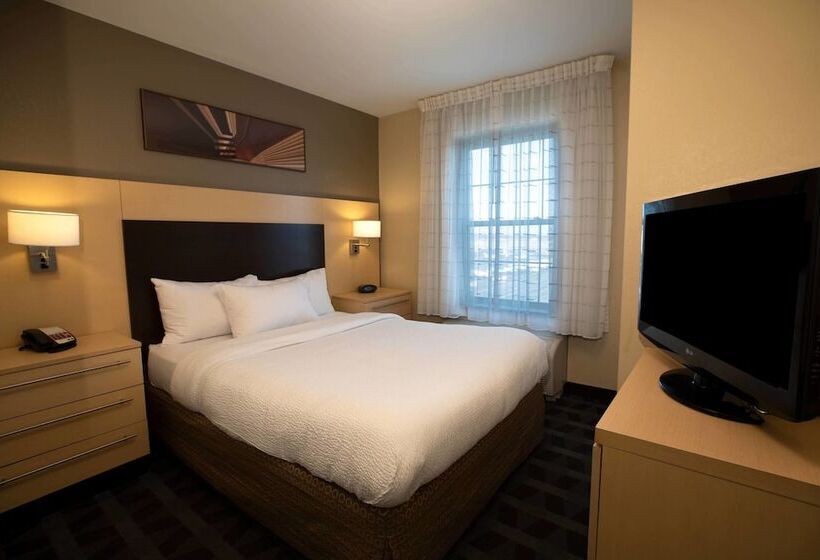 Люкс 2 Спальни, Towneplace Suites Republic Airport Long Island Farmingdale