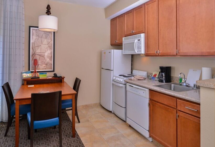 Люкс 2 Спальни, Towneplace Suites Thousand Oaks Ventura County