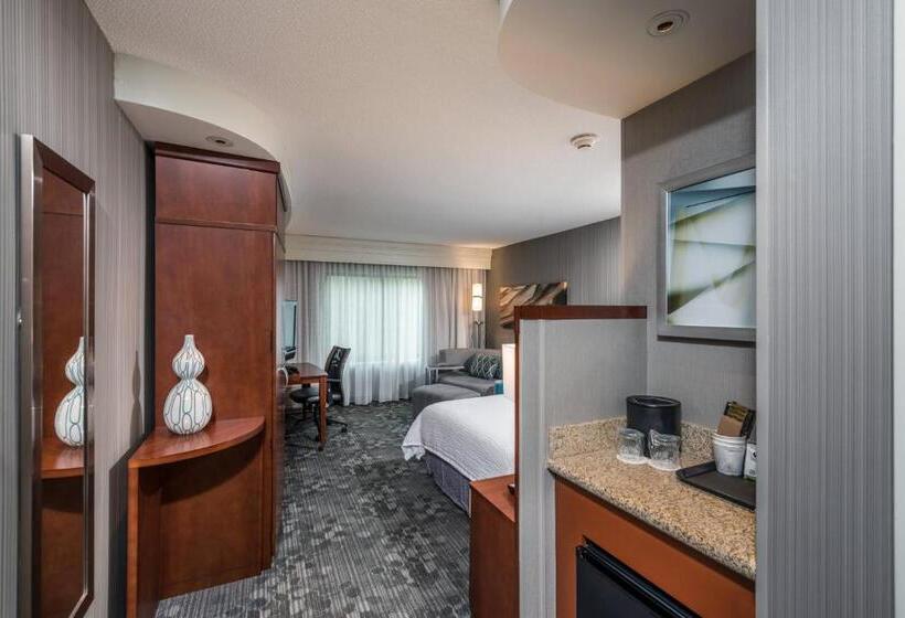 Quarto Estandar Cama King, Courtyard Bangor