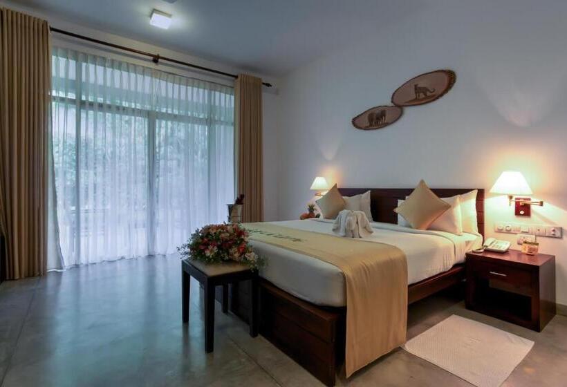 Номер Deluxe, Grand Udawalawe Safari Resort