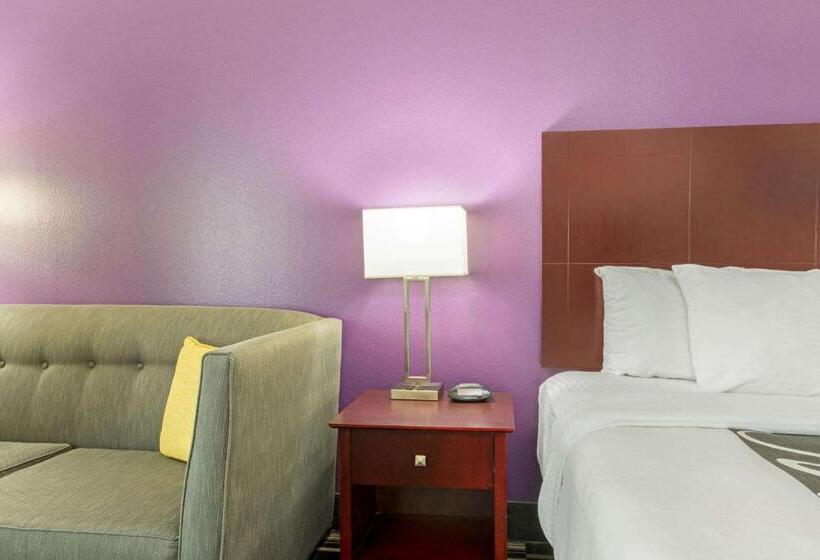 Люкс Deluxe Кровать Кинг, La Quinta By Wyndham Bridge City Orange