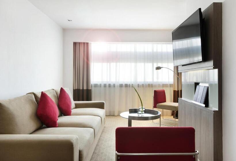 Люкс Superior, Novotel Jakarta Gajah Mada