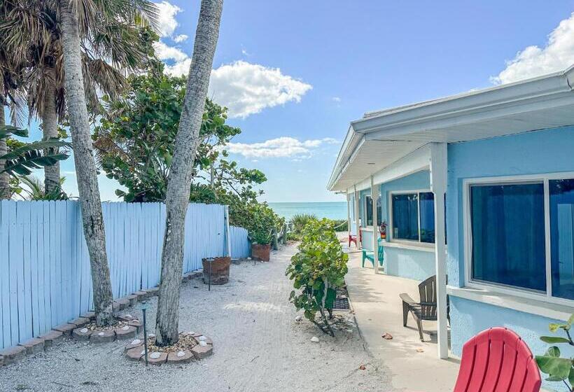 Номер Стандарт Вид на Сад, The Pearl Beach Inn