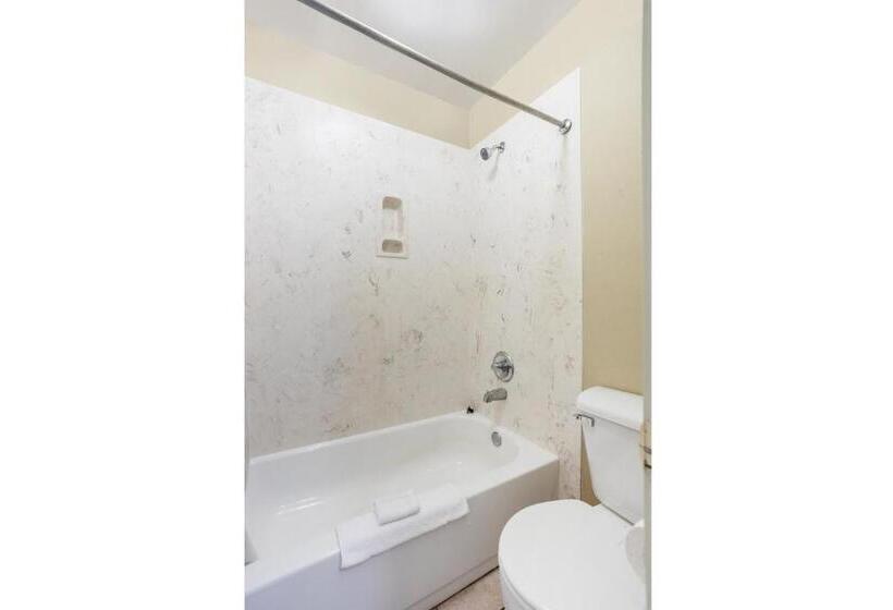 带大床的标准间, Relax Inn