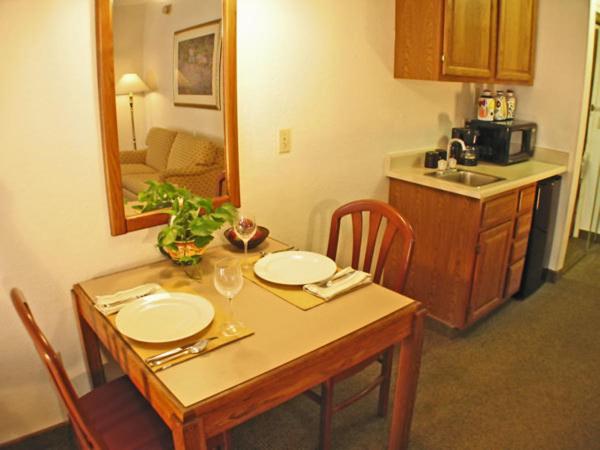 Номер Стандарт, Rosemont Suites