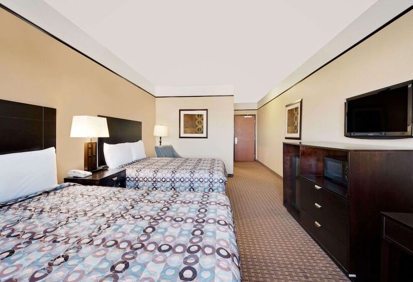 스탠다드 스튜디오, Super 8 By Wyndham Odessa Tx