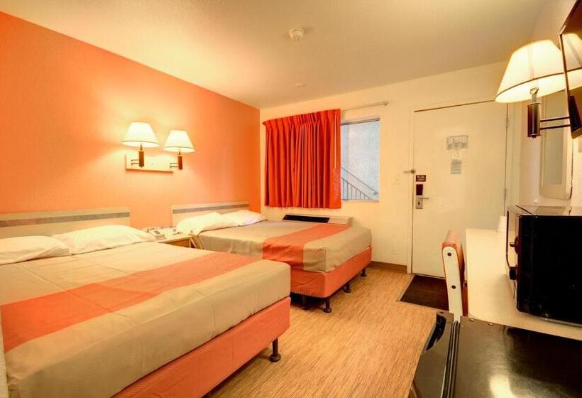 Четырехместный Номер Deluxe, Motel 6alamogordo, Nm