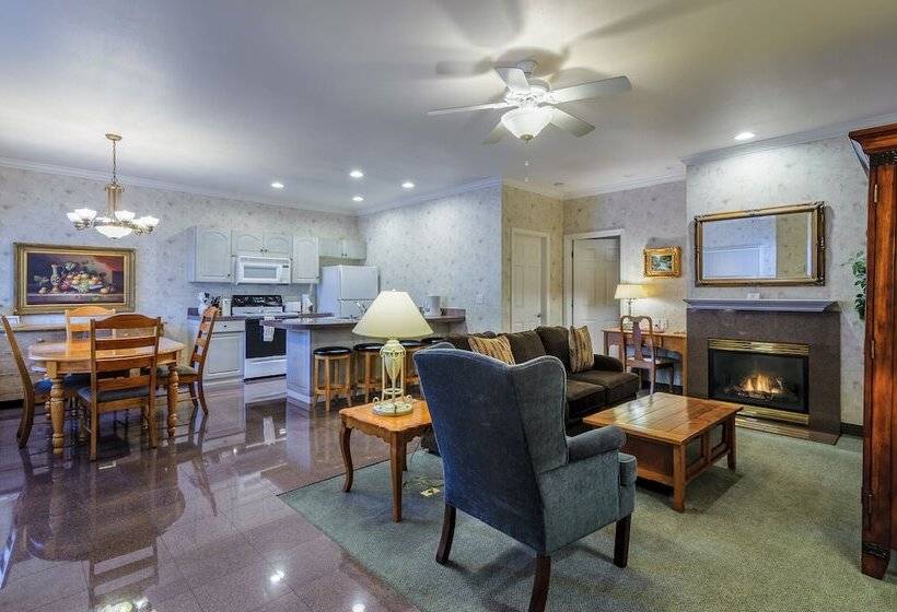 Люкс Повышенной Комфортности, Grass Valley Courtyard Suites