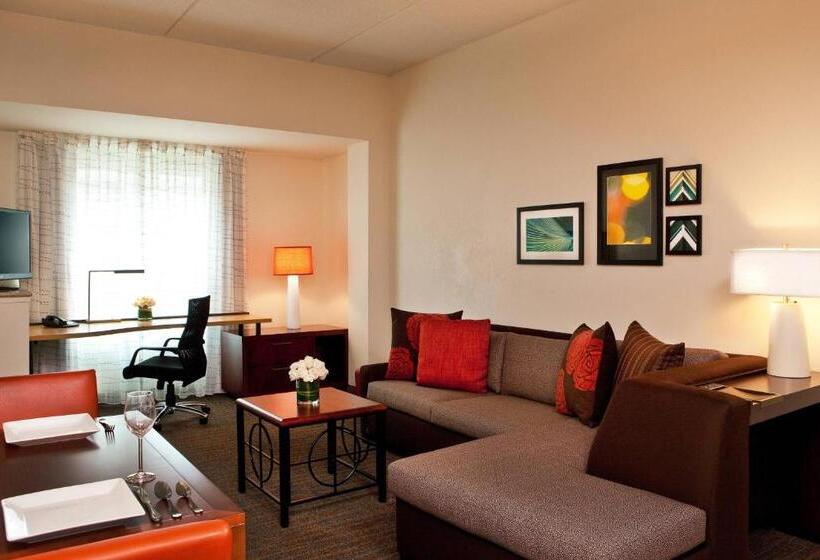 带大床的套房, Residence Inn By Marriott Syracuse Downtown At Armory Square