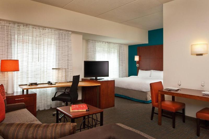 带大床的标准工作室, Residence Inn By Marriott Syracuse Downtown At Armory Square