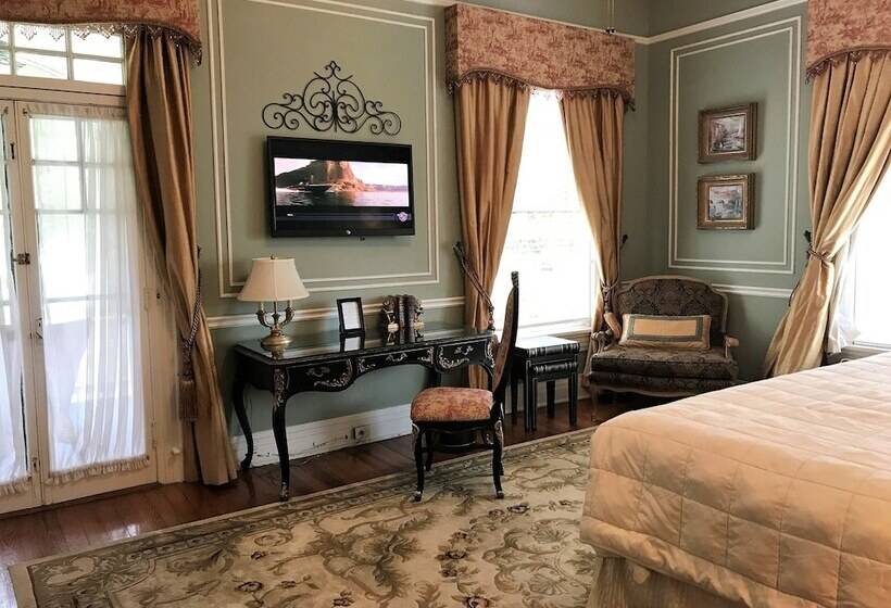 Номер Стандарт, Historic Michabelle Inn