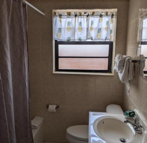דירת חדר, Breakaway Inn