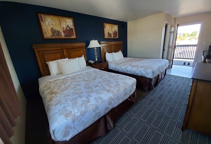 Номер Deluxe, Water Front Inn