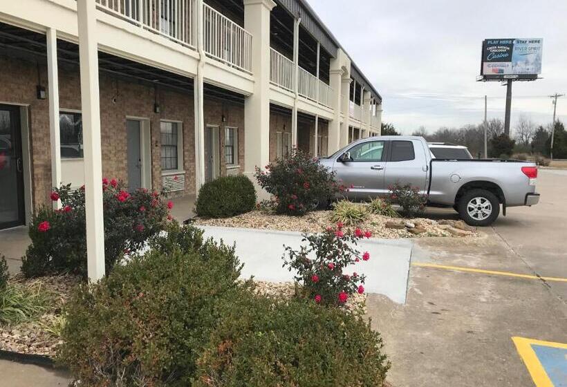 Номер Стандарт 2 Двуспальные Кровати, Walnut Inn   Checotah