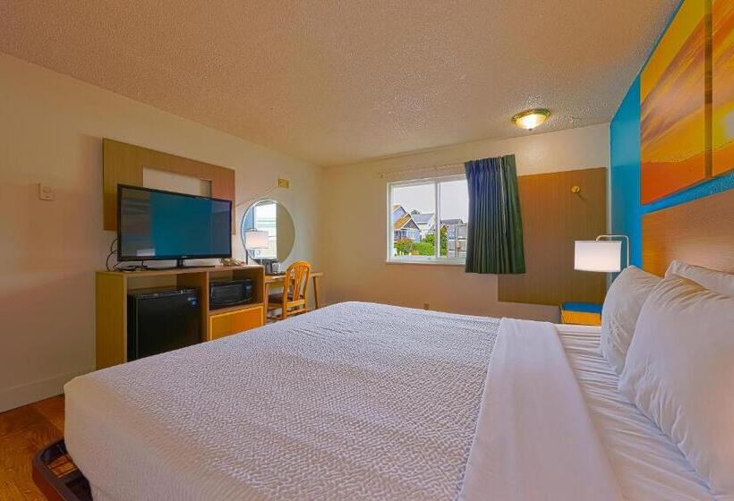 스탠다드 룸 킹사이즈 침대, Coastal Inn By Oyo Lincoln City Oregon Coast Hwy