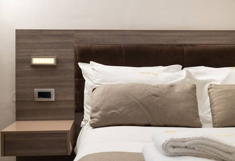 Quarto Estandar, Royal Sun