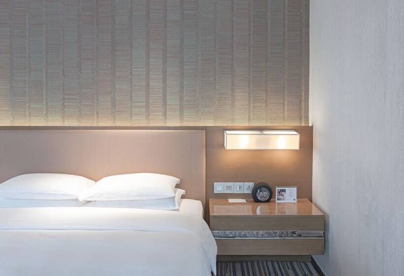اتاق استاندارد با چشم‌انداز باغ, Hyatt Regency Chongqing