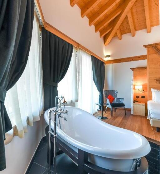 Suite with Terrace, Alla Posta