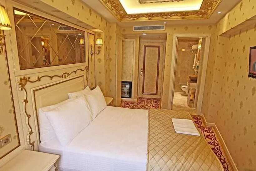 اتاق لوکس, Buyuk Hamit