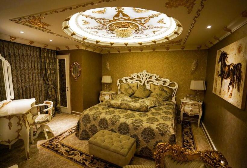 اتاق لوکس, Buyuk Hamit