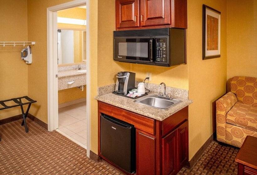 适合残疾人士使用的套间, Holiday Inn Express And Suites Hazard, An Ihg