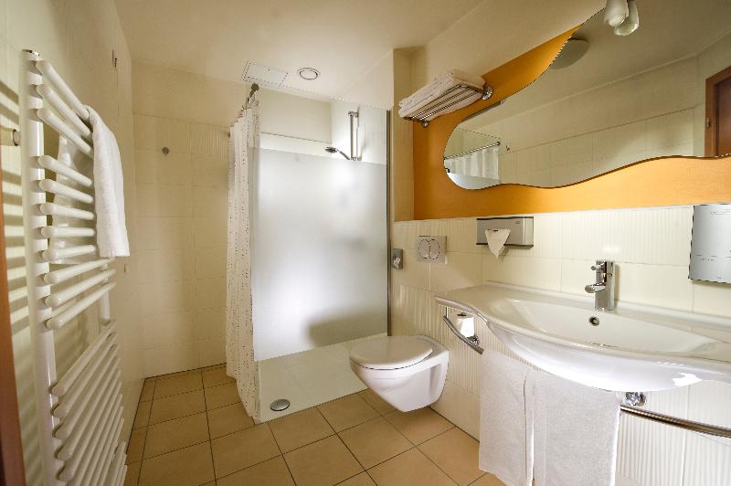 Кровать в Общей Комнате, Cheapsleep Hostel Helsinki