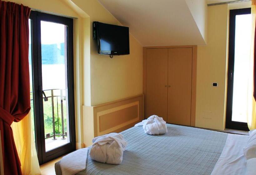 Полулюкс, Relais Sans Soucis & Spa