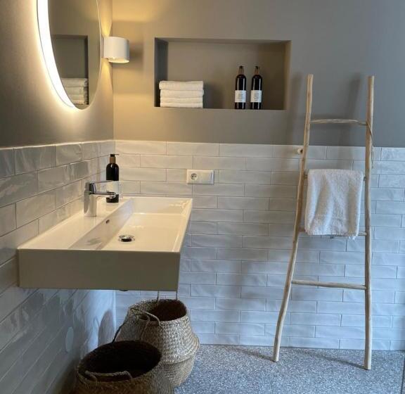 Номер Deluxe, Kaserne Boutique