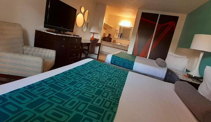 스탠다드 룸, Howard Johnson By Wyndham Downtown Reno