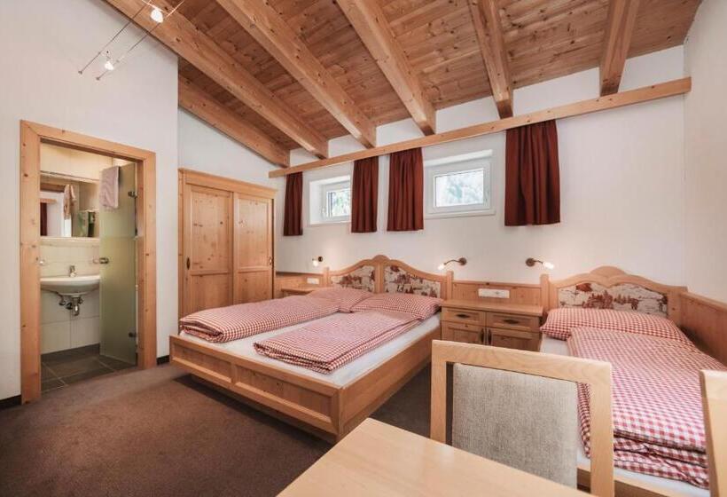Номер Стандарт Трехместный, Berghotel Bodenalpe