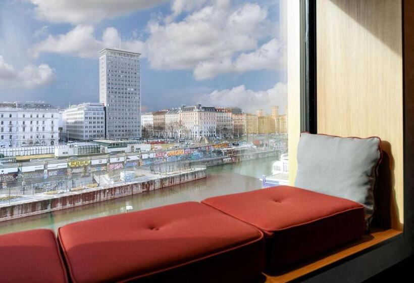 标准间带江景, Radisson Red Hotel, Vienna