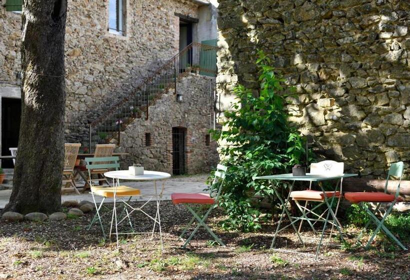 Трехместный Номер Стандарт Вид на Сад, Les Jardins De Falguière