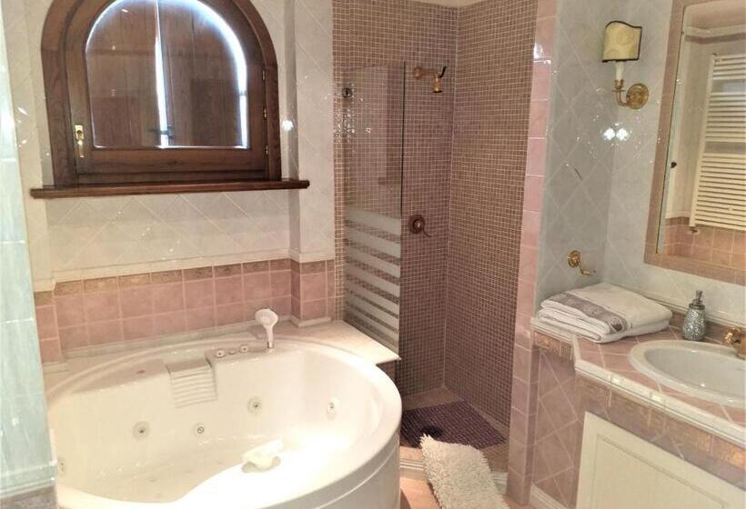 اتاق استاندارد با وان آب گرم, B&b Villa Roberta