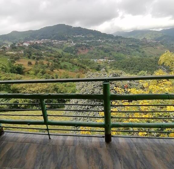 Номер Стандарт, Baan Ruam Cha