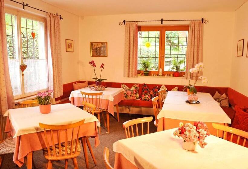 Quarto Estandar com Sacada, Haus Gilli