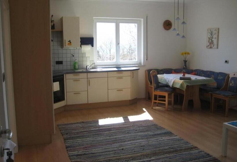 Apartamento 1 Dormitório com Sacada, Haus Gilli