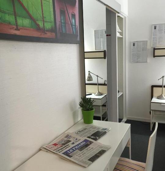 Номер Стандарт, Brit Hotel Des Grands Hommes   Bordeaux Centre