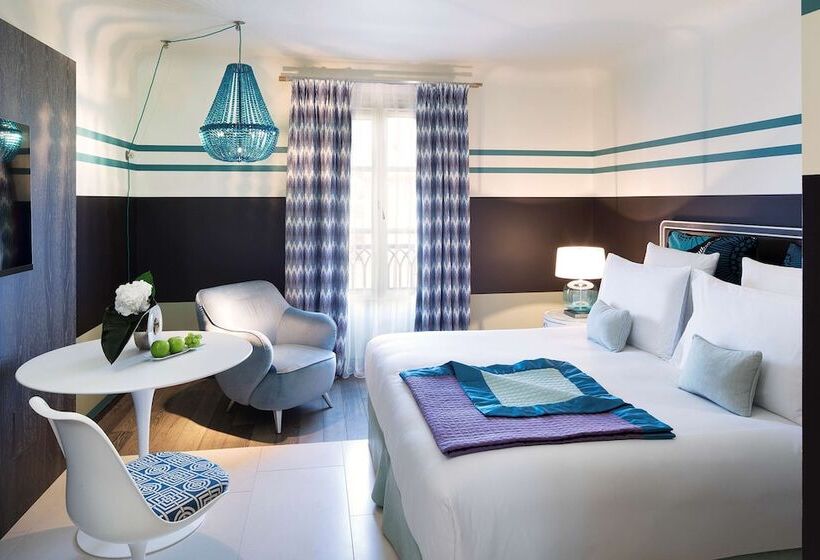 클래식 룸, De Paris Sainttropez
