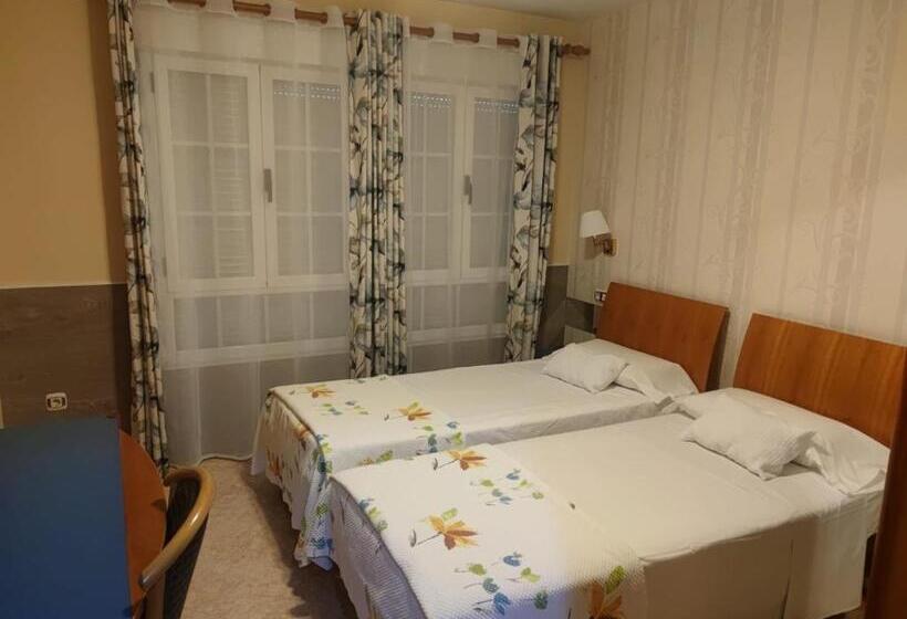 Номер Стандарт, Hostal Burbia