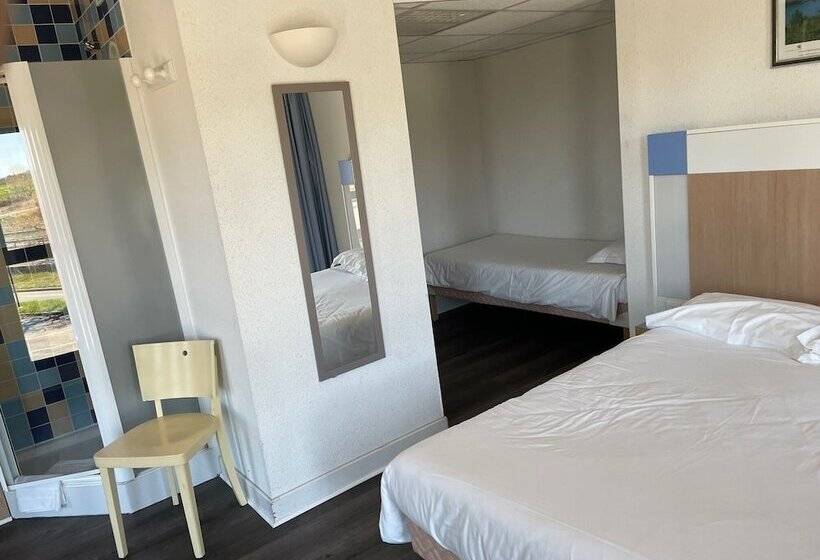 Номер Стандарт Трехместный, The Originals Access, Hôtel Millau Sud