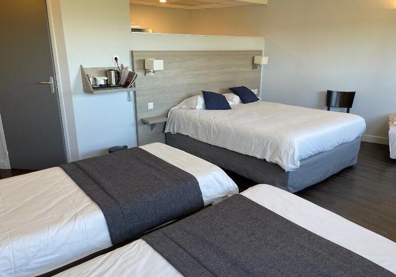 Номер Стандарт Трехместный, The Originals Access, Hôtel Millau Sud