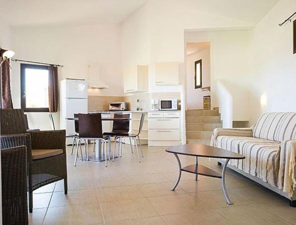 Apartamento 1 Dormitório Vista Mar, Résidence A Rundinella