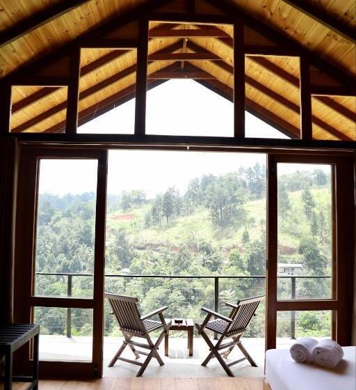 Четырехместный Номер Стандарт, Riverbank Resort Gampola