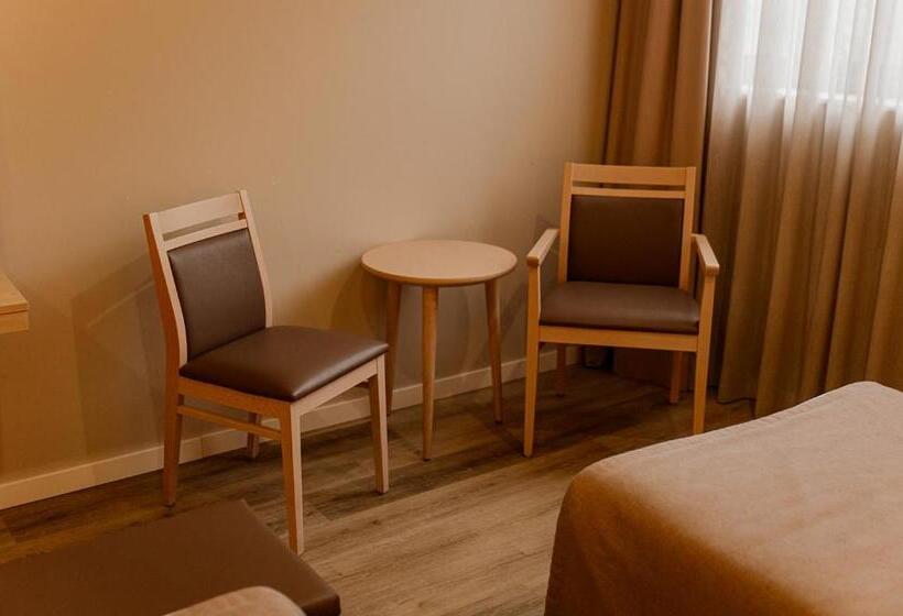 Номер Стандарт Трехместный, Meu Hotel Porto Gandra