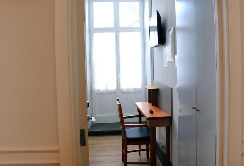 Номер Стандарт Индивидуальный с Балконом, Aliança Café & Hostel