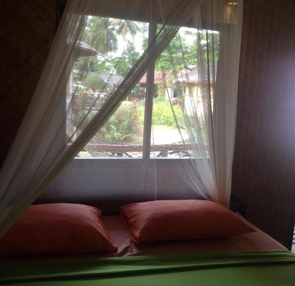스탠다드 방갈로, Malibu Beach Bungalows